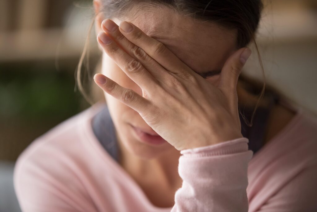 Ansiedade: Quais são os sintomas e o que fazer. Você já se sentiu sobrecarregado por sentimentos de medo, nervosismo e insegurança?