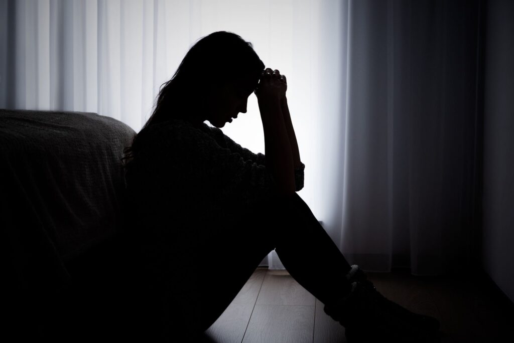 Como se sente uma pessoa com depressão? A depressão é uma condição mental que causa tristeza e perda de interesse. A princípio, ela afeta muitas pessoas no Brasil, mostrando que não é só tristeza.